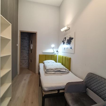 Centrum Fabryczna Rooms وودج المظهر الخارجي الصورة