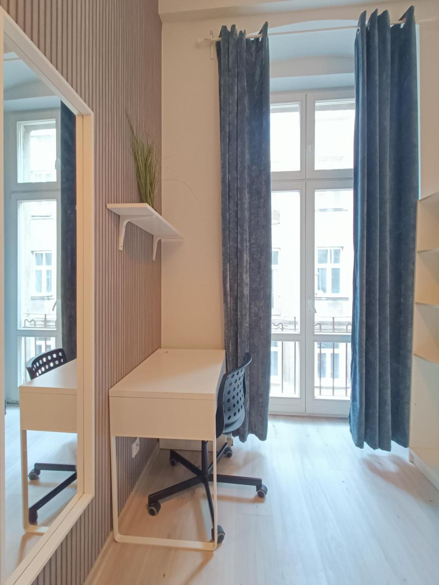Centrum Fabryczna Rooms وودج المظهر الخارجي الصورة
